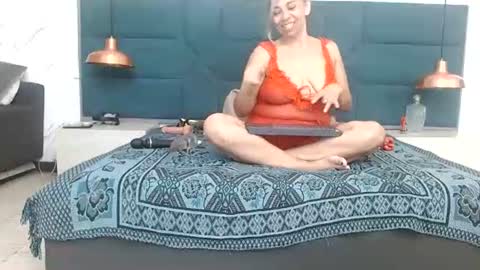 Snapshot of brenda_velasquez chatting on June 20, 2026, 6:22 pm BRENDA VELASQUEZ online show from June 20, 2026, 6:22 pm