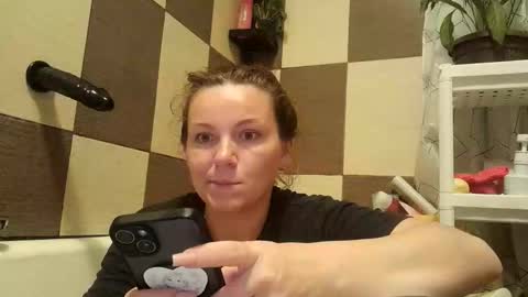 Brenda online show from May 4, 2026, 7:32 pm
