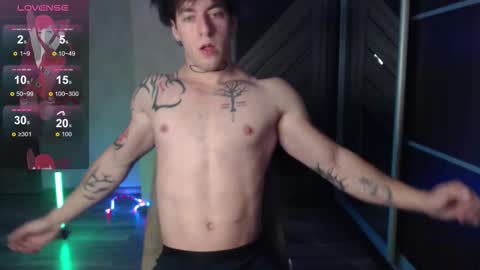 brendan__piks online show from November 21, 2025, 7:51 am