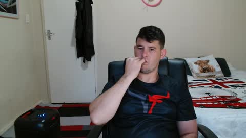 ask me lol online show from February 16, 2026, 4:47 pm