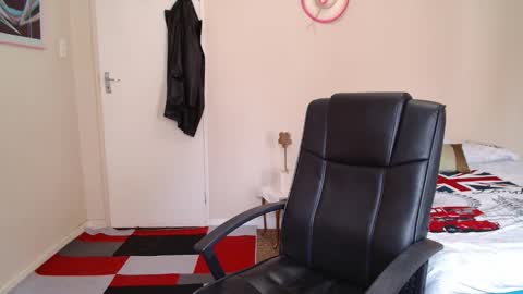 ask me lol online show from February 26, 2026, 6:12 am