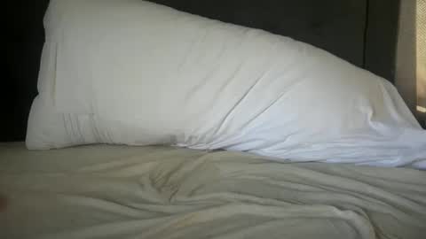 brettbaker89 online show from November 26, 2025, 8:32 pm