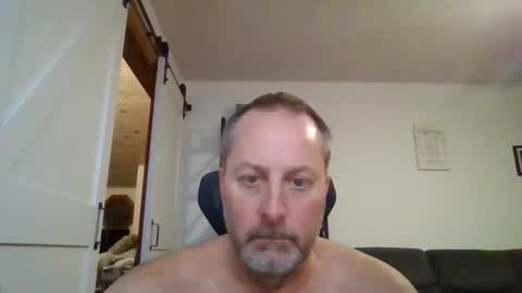 hey online show from November 14, 2025, 11:02 pm