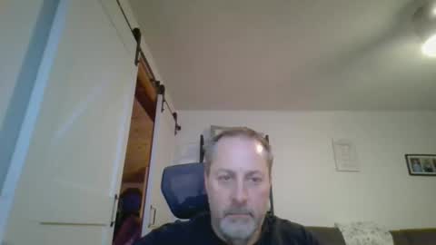 Snapshot of brettsky chatting on February 6, 2026, 10:46 pm hey online show from February 6, 2026, 10:46 pm