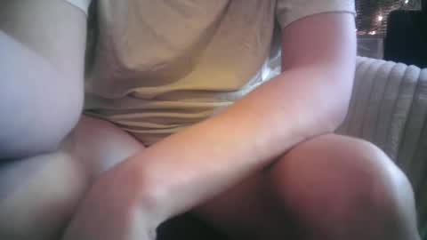 raining down on me online show from September 12, 2025, 6:52 pm