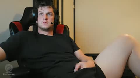 Snapshot of brian7891012 chatting on February 24, 2026, 9:35 pm brian7891012 online show from February 24, 2026, 9:35 pm