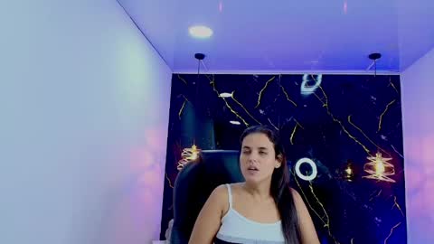 Manuela online show from May 17, 2026, 3:48 am