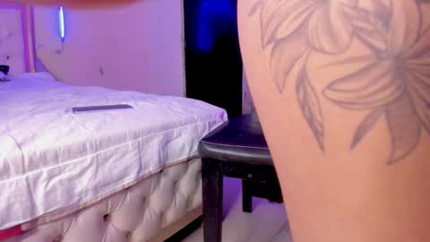 briana_hot03 online show from November 20, 2025, 7:13 pm