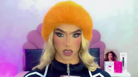 BRIANA online show from April 15, 2026, 4:08 am