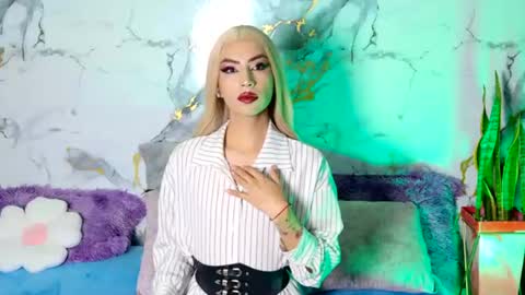 briana_white online show from June 25, 2026, 7:18 pm