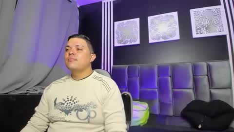 Snapshot of brianhot_fire chatting on November 30, 2025, 3:21 am brianhot_fire online show from November 30, 2025, 3:21 am