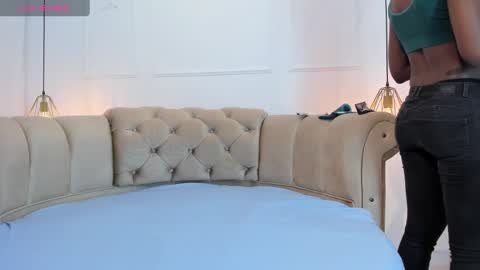 Brianna  online show from March 12, 2025, 12:36 pm