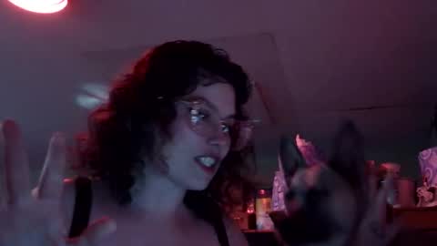 Snapshot of briarmrose chatting on March 13, 2026, 2:29 am briarmrose online show from March 13, 2026, 2:29 am