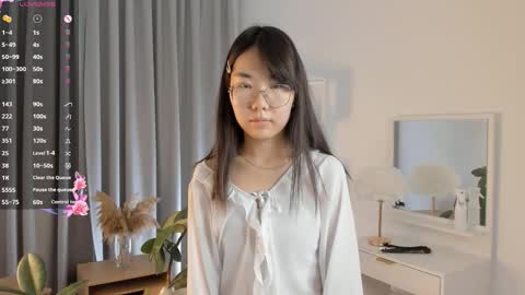 Hanna online show from September 12, 2025, 3:34 pm