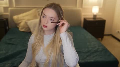 Diamonds Girls online show from December 14, 2025, 8:09 am