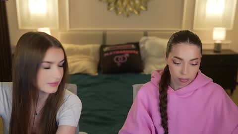 Diamonds Girls online show from December 15, 2025, 11:25 am