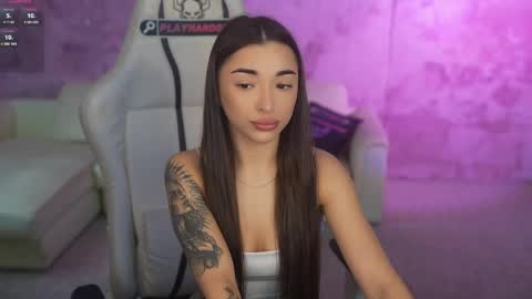 Diamonds Girls online show from May 8, 2026, 7:46 am