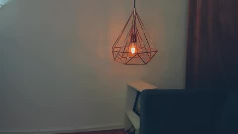 brilliantegirl_ online show from April 8, 2026, 12:38 pm