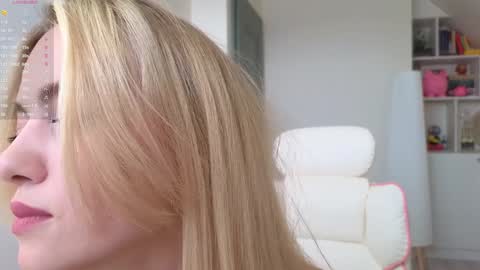 Vi. online show from February 4, 2025, 11:38 am