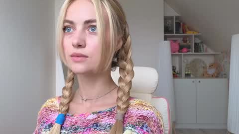 Vi. online show from February 6, 2025, 10:48 am