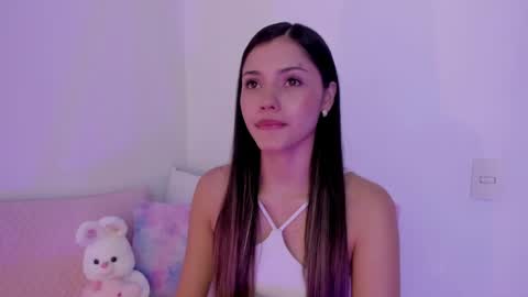 Brisa  online show from April 14, 2026, 8:15 pm