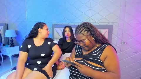 Britany jhonson online show from December 15, 2025, 1:10 am