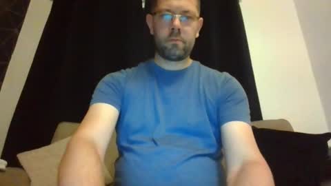 Snapshot of britguy6985 chatting on October 8, 2025, 7:33 pm britguy6985 online show from October 8, 2025, 7:33 pm