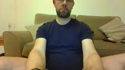 britguy6985 online show from December 22, 2025, 9:01 pm