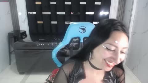 Britney  online show from October 29, 2025, 3:25 pm