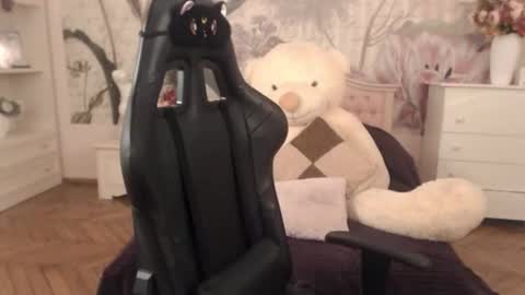 Snapshot of britneybarker chatting on March 12, 2026, 7:25 am britneybarker online show from March 12, 2026, 7:25 am