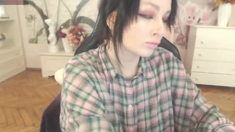 Snapshot of britneybarker chatting on April 14, 2026, 8:26 pm britneybarker online show from April 14, 2026, 8:26 pm