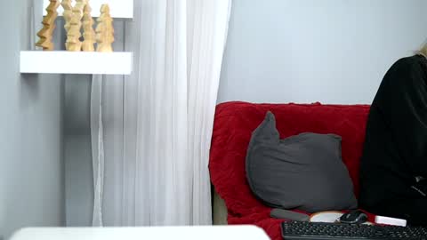 britneyhudson online show from December 25, 2024, 9:24 am