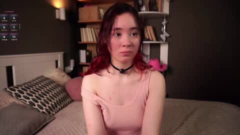 Snapshot of britthe chatting on November 12, 2025, 11:43 am Lina online show from November 12, 2025, 11:43 am