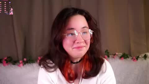 Lina online show from February 12, 2026, 11:16 am