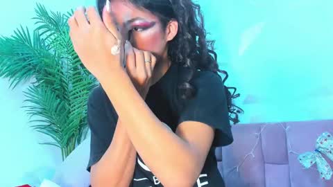 Snapshot of briyit_doll chatting on December 10, 2024, 12:38 pm BRIYIT online show from December 10, 2024, 12:38 pm