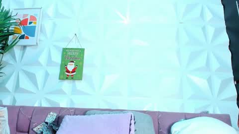 Snapshot of briyit_doll chatting on December 13, 2024, 4:38 pm BRIYIT online show from December 13, 2024, 4:38 pm