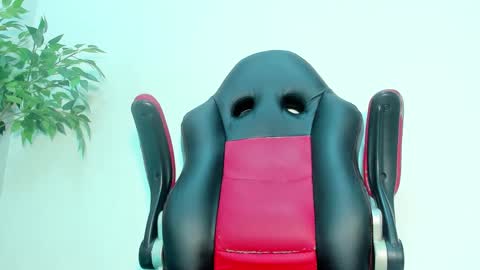 Snapshot of briyit_doll chatting on December 28, 2024, 8:47 pm BRIYIT online show from December 28, 2024, 8:47 pm