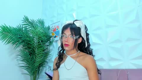 Snapshot of briyit_doll chatting on January 4, 2025, 2:03 am BRIYIT online show from January 4, 2025, 2:03 am