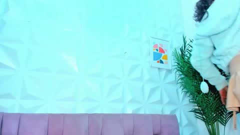 Snapshot of briyit_doll chatting on January 14, 2025, 2:50 am BRIYIT online show from January 14, 2025, 2:50 am