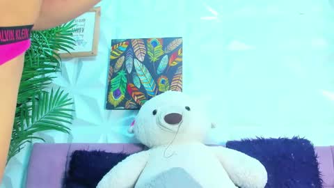 Snapshot of briyit_doll chatting on September 19, 2025, 4:25 am BRIYIT online show from September 19, 2025, 4:25 am