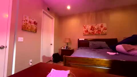 brodienewport online show from January 6, 2026, 8:45 pm