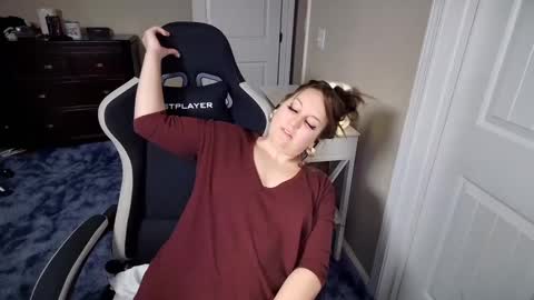 Snapshot of brookebee27 chatting on February 28, 2025, 9:47 am brookebee online show from February 28, 2025, 9:47 am