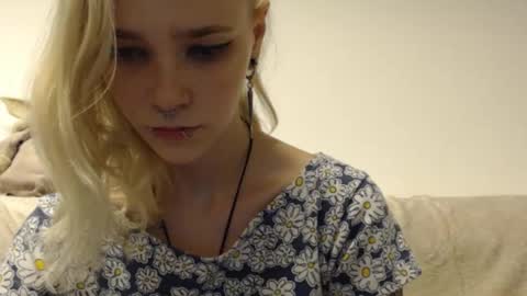 brookewylde_20 online show from November 14, 2025, 4:49 pm