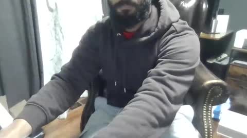 brownbd32 online show from October 27, 2025, 5:11 am