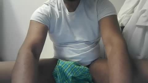 brownbd32 online show from November 10, 2025, 5:06 am