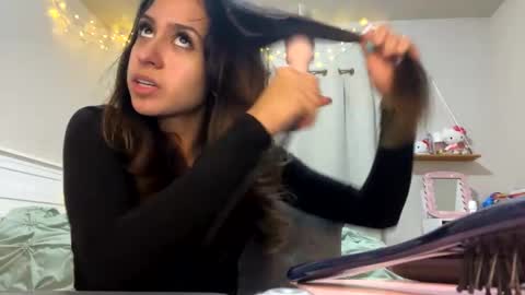 Snapshot of brownbunny212 chatting on February 11, 2025, 4:01 am brownbunny212 online show from February 11, 2025, 4:01 am