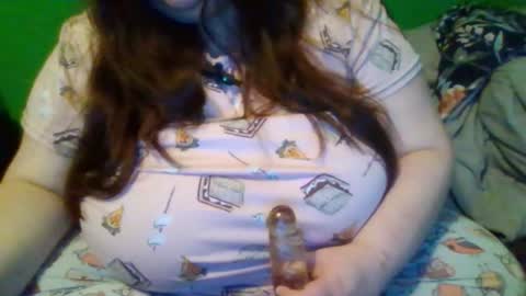 Snapshot of browneyedbeauty6969 chatting on November 25, 2025, 7:47 pm Beauty online show from November 25, 2025, 7:47 pm