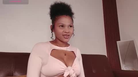 Snapshot of brownluxe chatting on January 15, 2026, 11:26 am brownluxe online show from January 15, 2026, 11:26 am