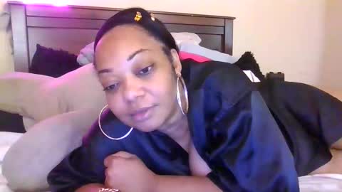 brownroundrenee online show from November 1, 2025, 10:28 am