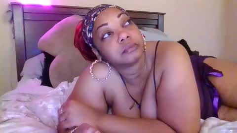 brownroundrenee online show from November 13, 2025, 11:20 am